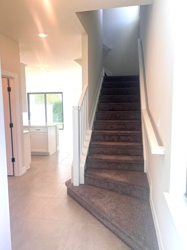 Building Photo - 4640 San Fratello Cir