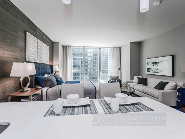 Foto del edificio - 75 E Lake St