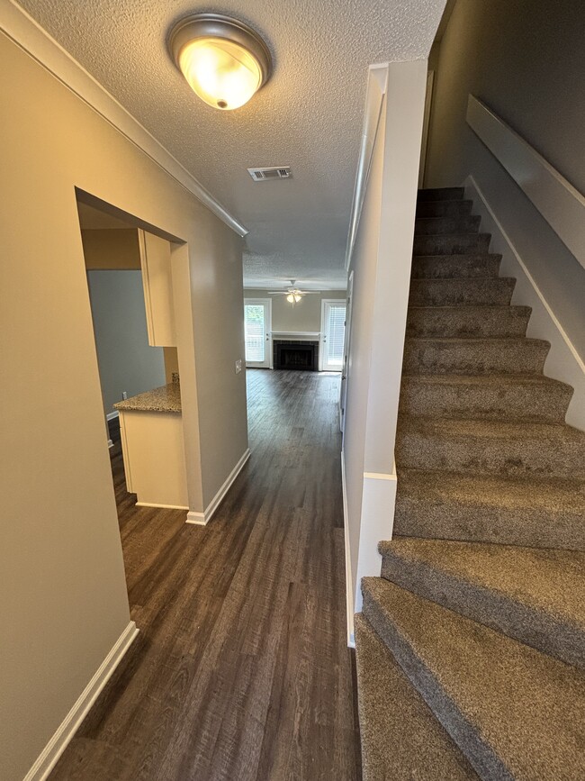 Building Photo - 1000 Sea Island Rd