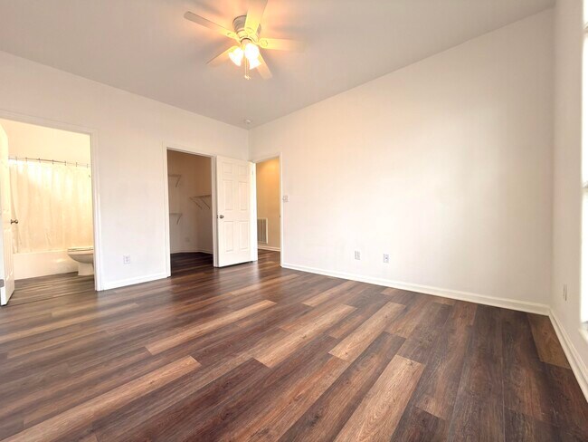 Building Photo - 352 Lucille Dr