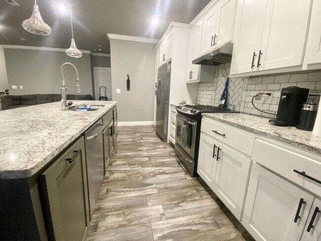 Foto del edificio - 117 E Glendale Ln