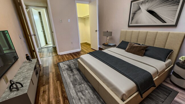 Building Photo - 7019 Huntington Park Dr