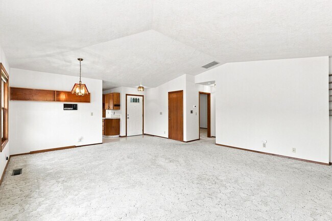 Foto del edificio - 751 Catron St N