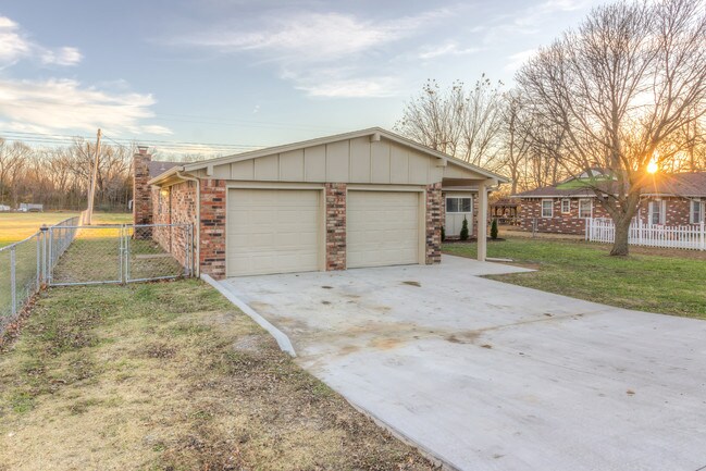 Building Photo - 14796 E Latimer St