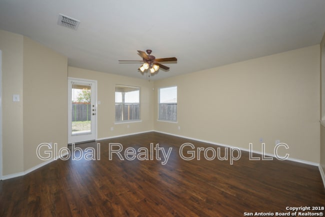 Building Photo - 203 Cardinal Way