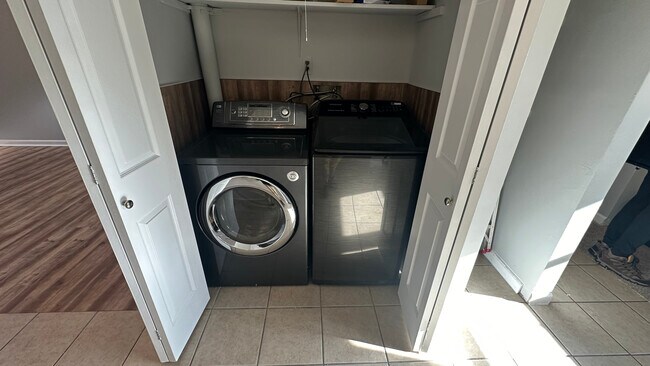 Foto del edificio - 53 Scotch Pine Dr