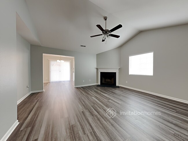 Building Photo - 3604 Dartford Dr
