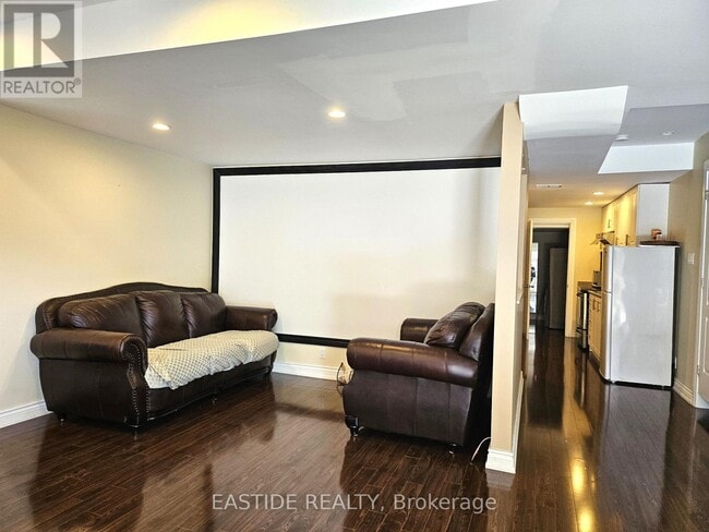 Building Photo - 33 Valmont Ave