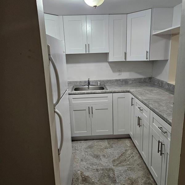 Foto del edificio - 4848 NW 24th Ct