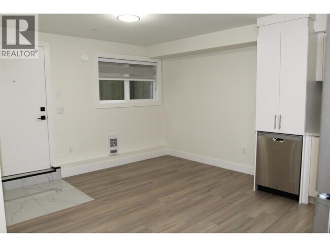 Photo du bâtiment - 10590 McVeety St