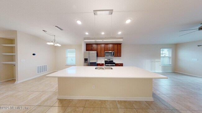 Building Photo - 141 Vicksburg Dr
