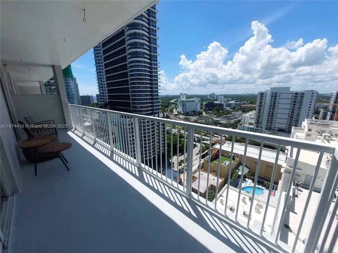 Foto principal - 1250 S Miami Ave