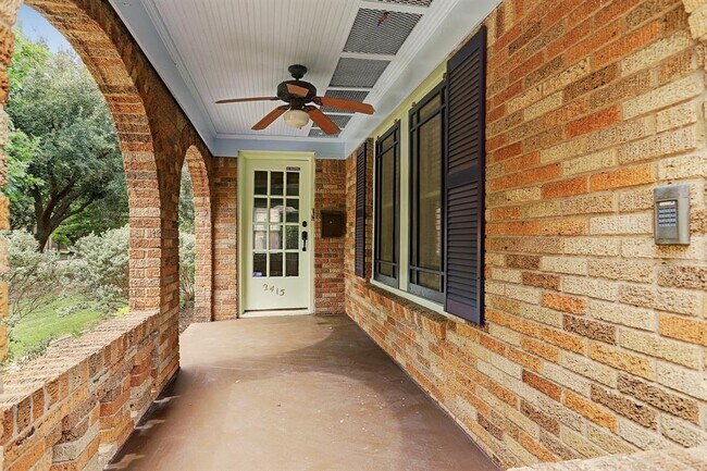 Building Photo - 2415 Elmen St