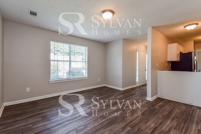 Building Photo - 5543 Pine Gate Dr