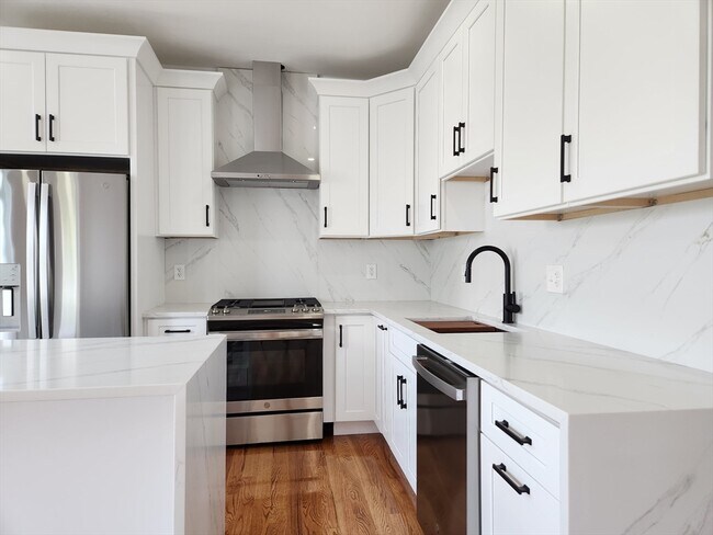 Foto del edificio - 1185 Bennington St