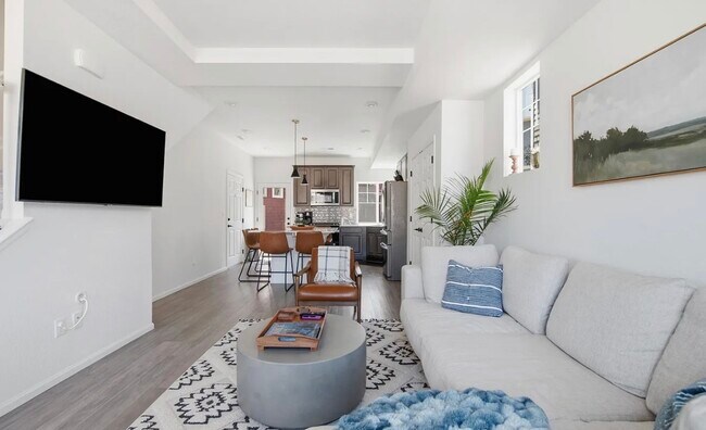Foto del edificio - 1186 Highlands Dr