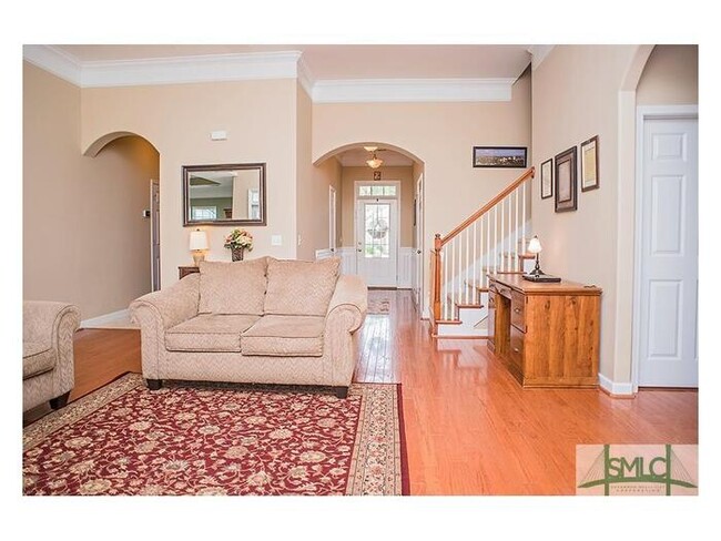 Building Photo - 5 Bedroom 3 Bath Home in Richmond Place