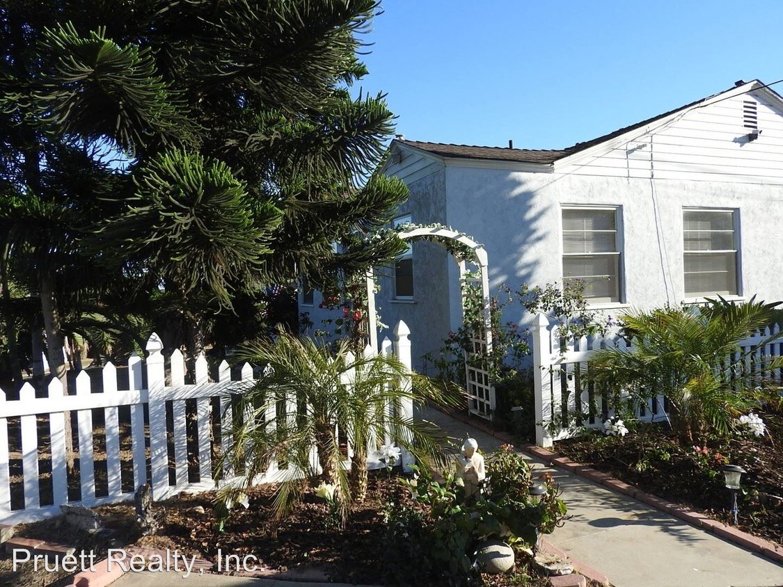 Foto principal - 3 br, 2 bath House - 3245 Lowell Street