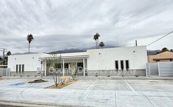 Building Photo - 517 S Mountain View Dr