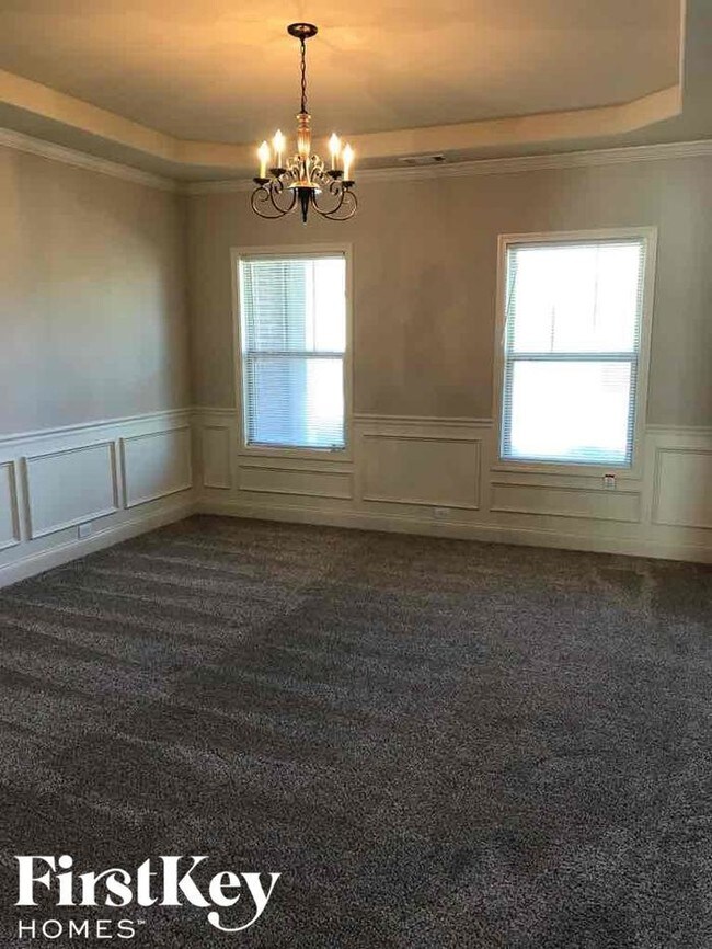 Building Photo - 3742 Lake Enclave Way