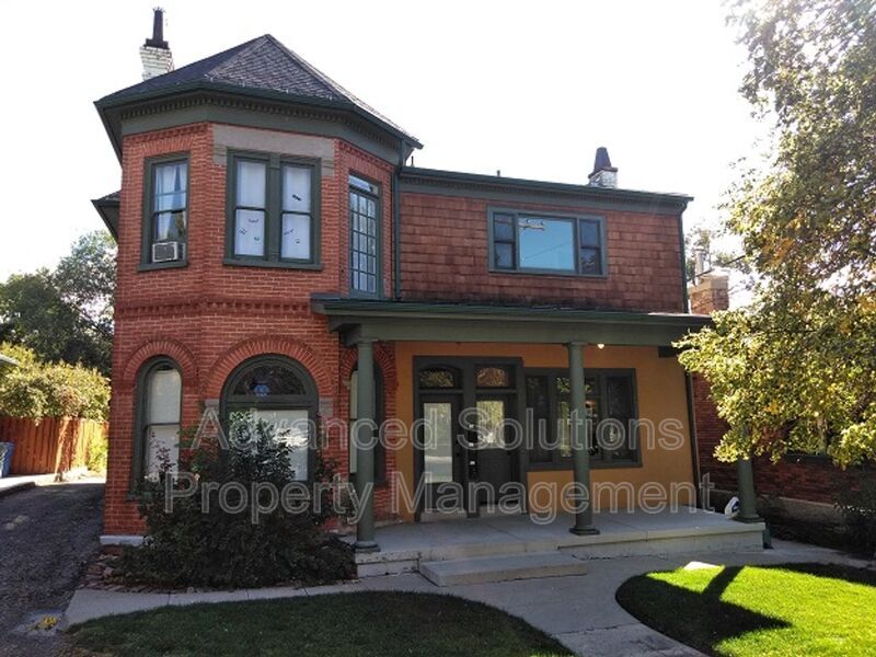 Foto principal - 122 C St E
