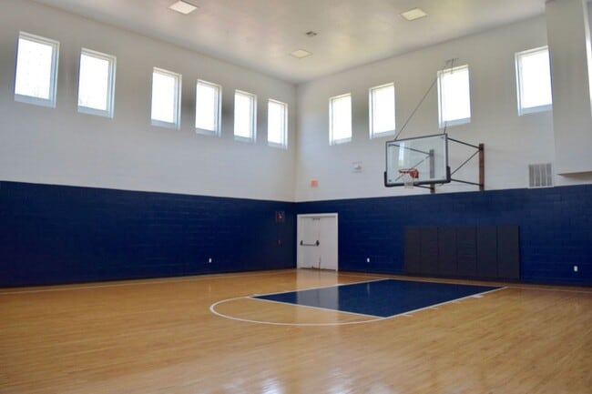 Resort Style Living @ Barrington Park - Re... - Resort Style Living @ Barrington Park - Re... Apartment
