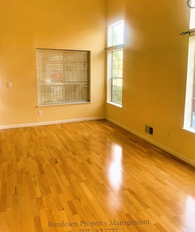 Foto del edificio - 1790 Stone Creek Dr