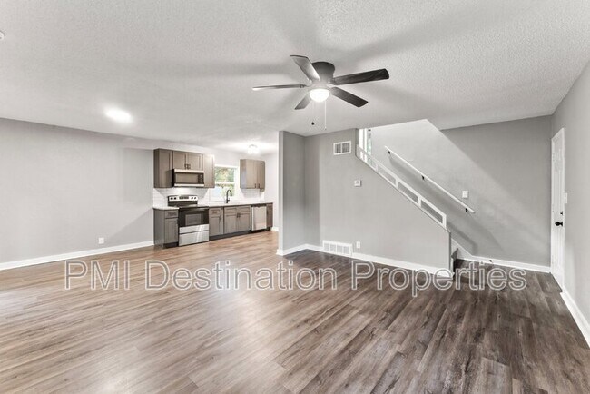 Foto del edificio - 528 NE 44th Terrace