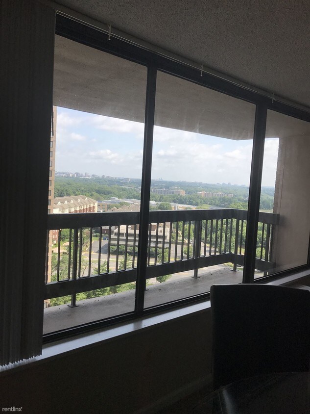 3705 S Mason Dr, Baileys Crossroads, VA 22041 Condo for Rent