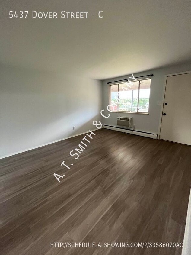 Primary Photo - Two Bedroom Apartment Located in Arvada!