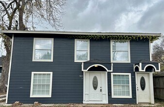 Building Photo - 808 Oakhurst St