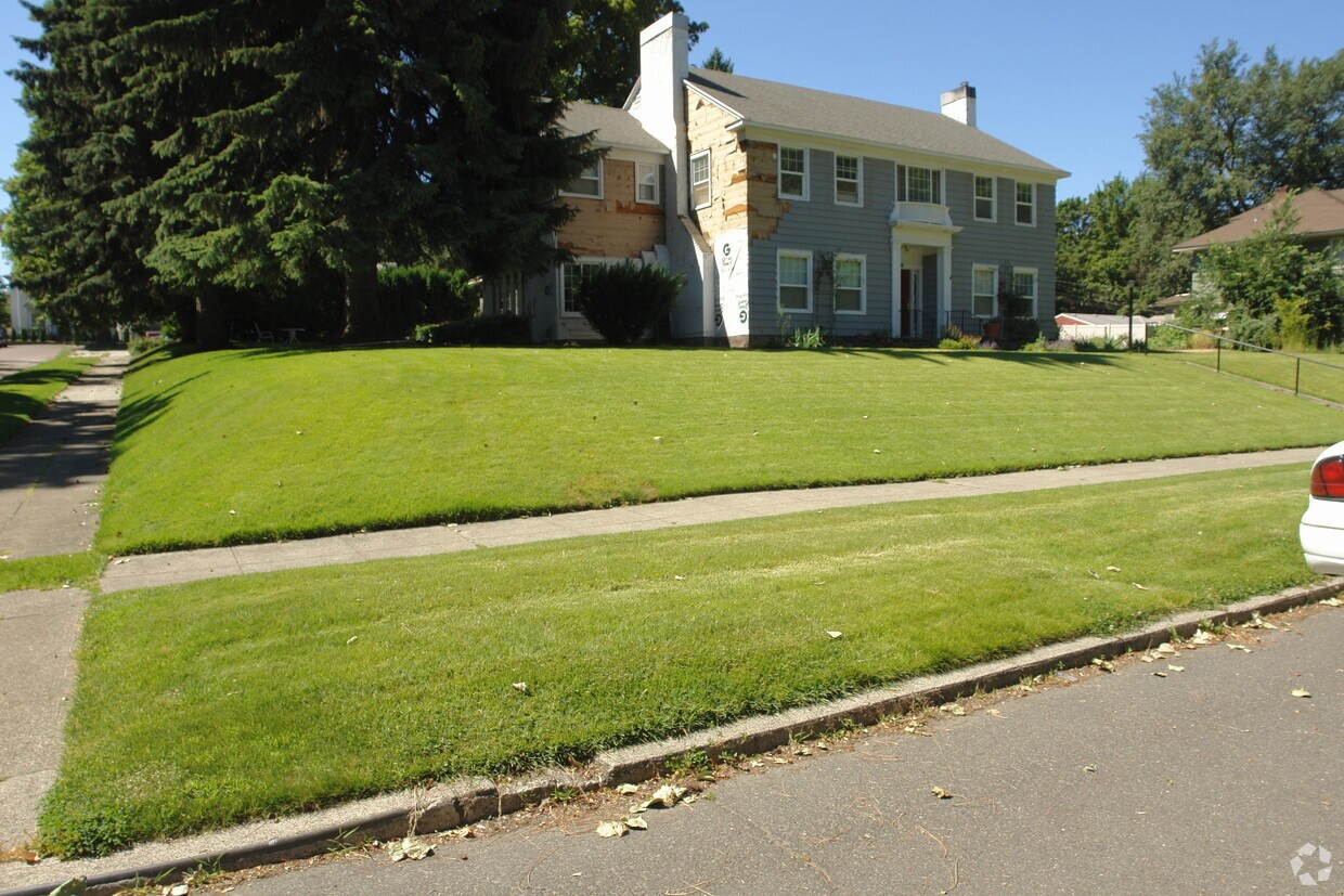 Foto del edificio - 1805 W 9th Ave