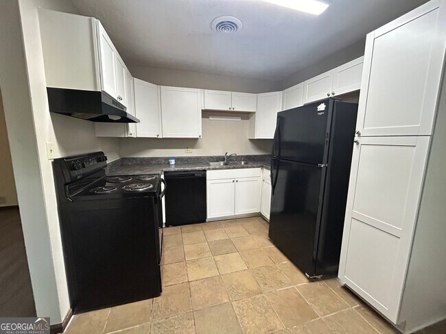 Building Photo - 127 Alden Ct