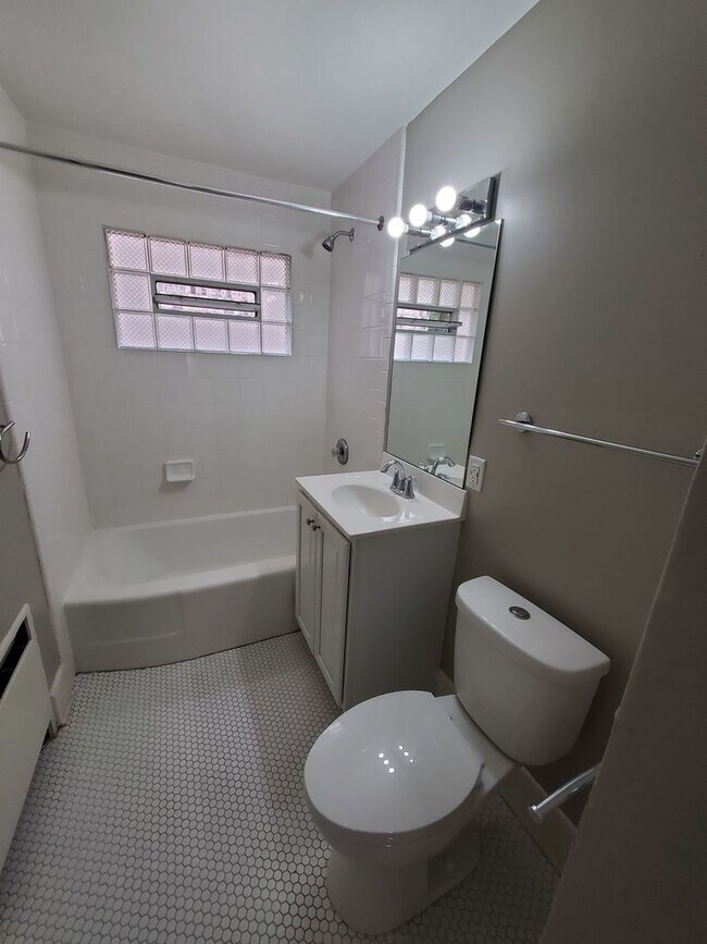 Foto del edificio - 512-524- E Henry Clay St