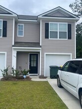 Building Photo - 402 Salvia Rd