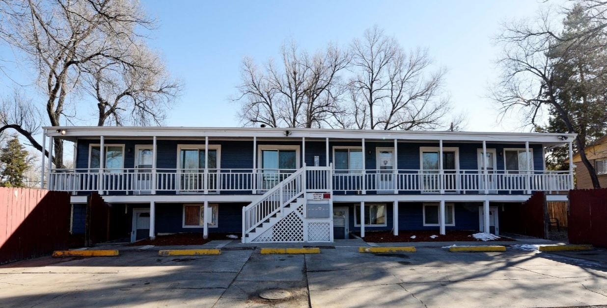 Primary Photo - 1208 Zephyr St