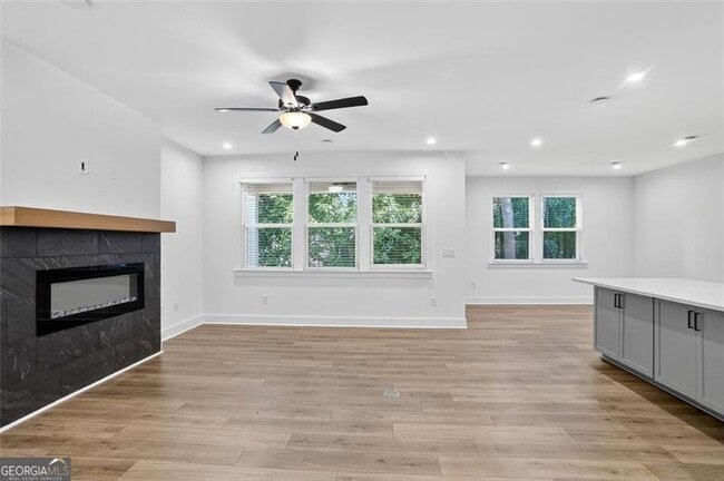 Foto del edificio - 608 Avondale Pk Cir