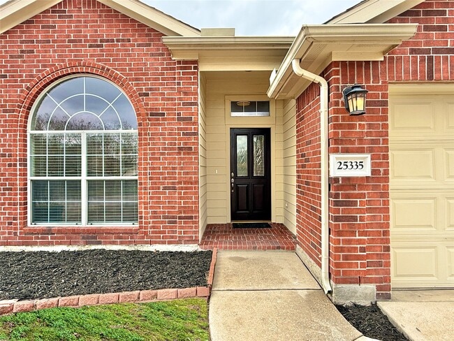 Foto del edificio - 25335 Rayford Crest Dr