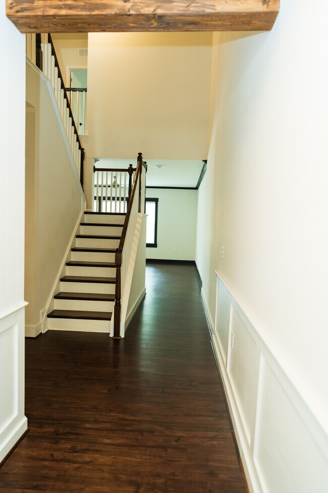 Building Photo - 1013 Epiphany Rd