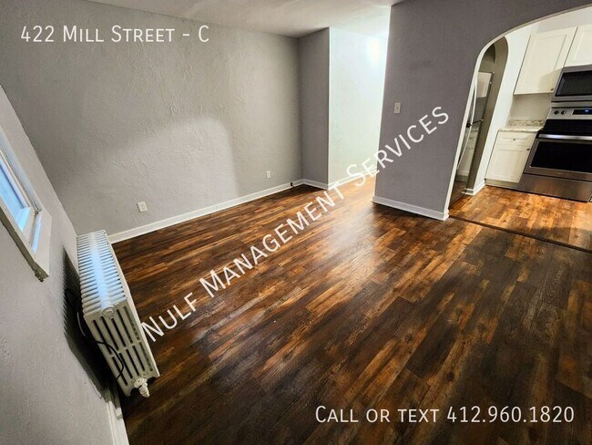 Photo - 422 Mill St Apartment