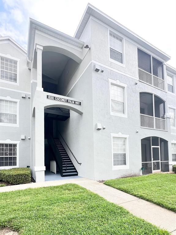 Building Photo - 8101 Coconut Palm Way