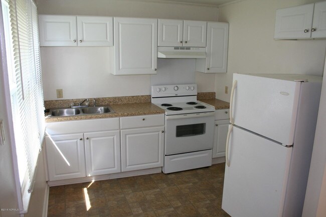 Building Photo - 237 York Ct