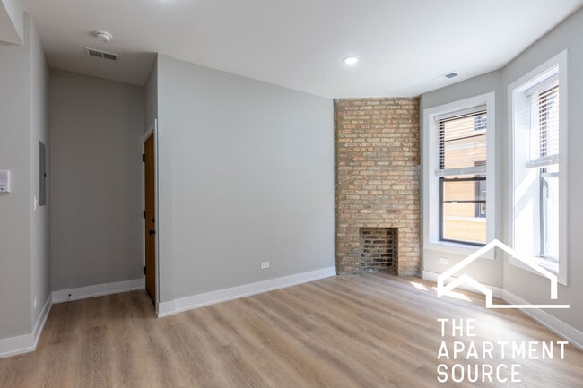 Building Photo - 423 W Belden Ave