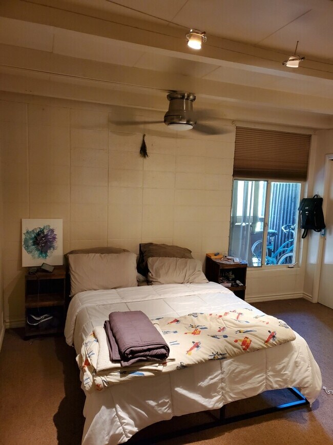 MASTER BEDROOM - 1101 E Bethany Home Rd