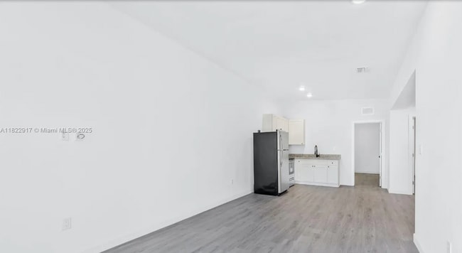 Foto del edificio - 409 NW 4th Ave