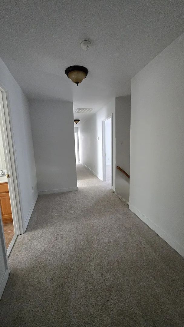 Foto del edificio - 5591 Scotsview Dr