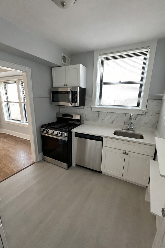 Foto del edificio - 7329 N Honore St