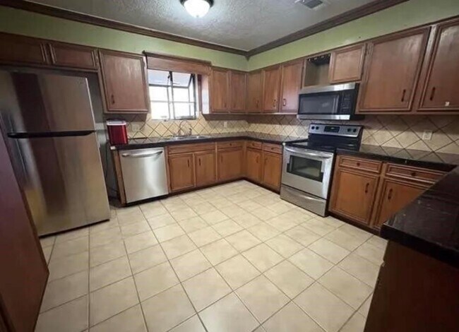 Foto del edificio - 1218 Meadowridge Dr