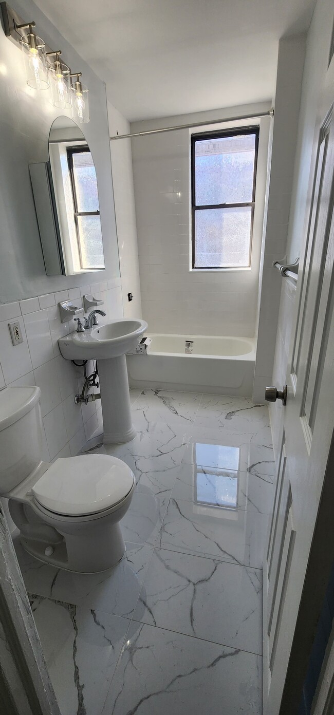 Foto del edificio - 883 JFK Blvd E