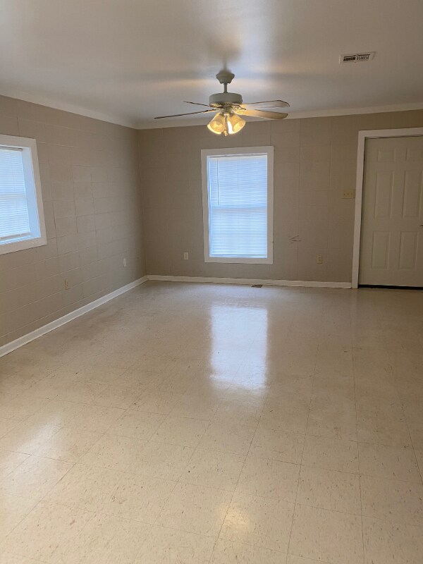 Building Photo - 4111 LA-31